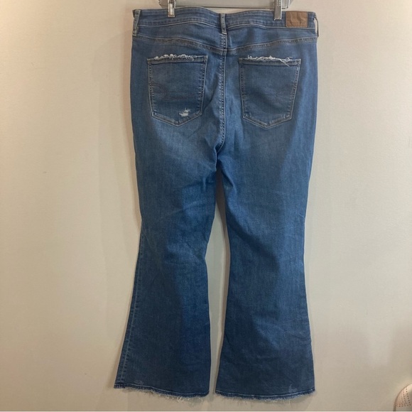 AMERICAN EAGLE Sz 14S Super  High Rise Flare Torn Knee Mid-Wash Jeans - Picture 13 of 13